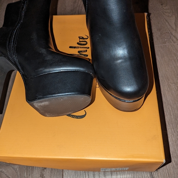 NWT Chase & Chloe Booties - Picture 2 of 8